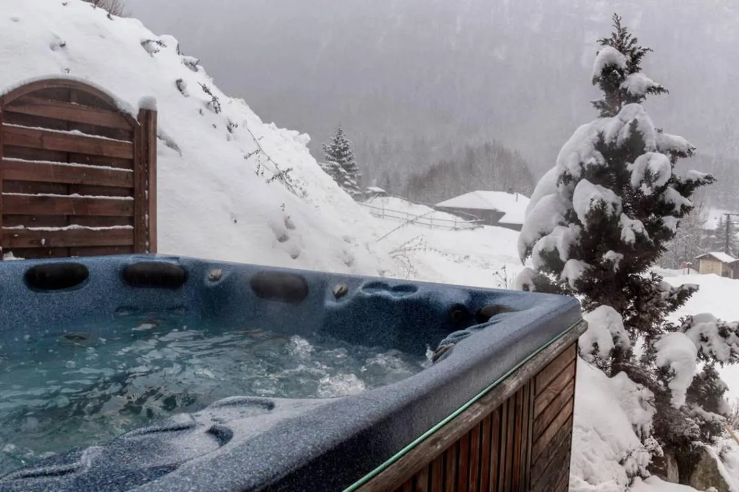 Chalet Ruan Montriond - Mountain Voyages
